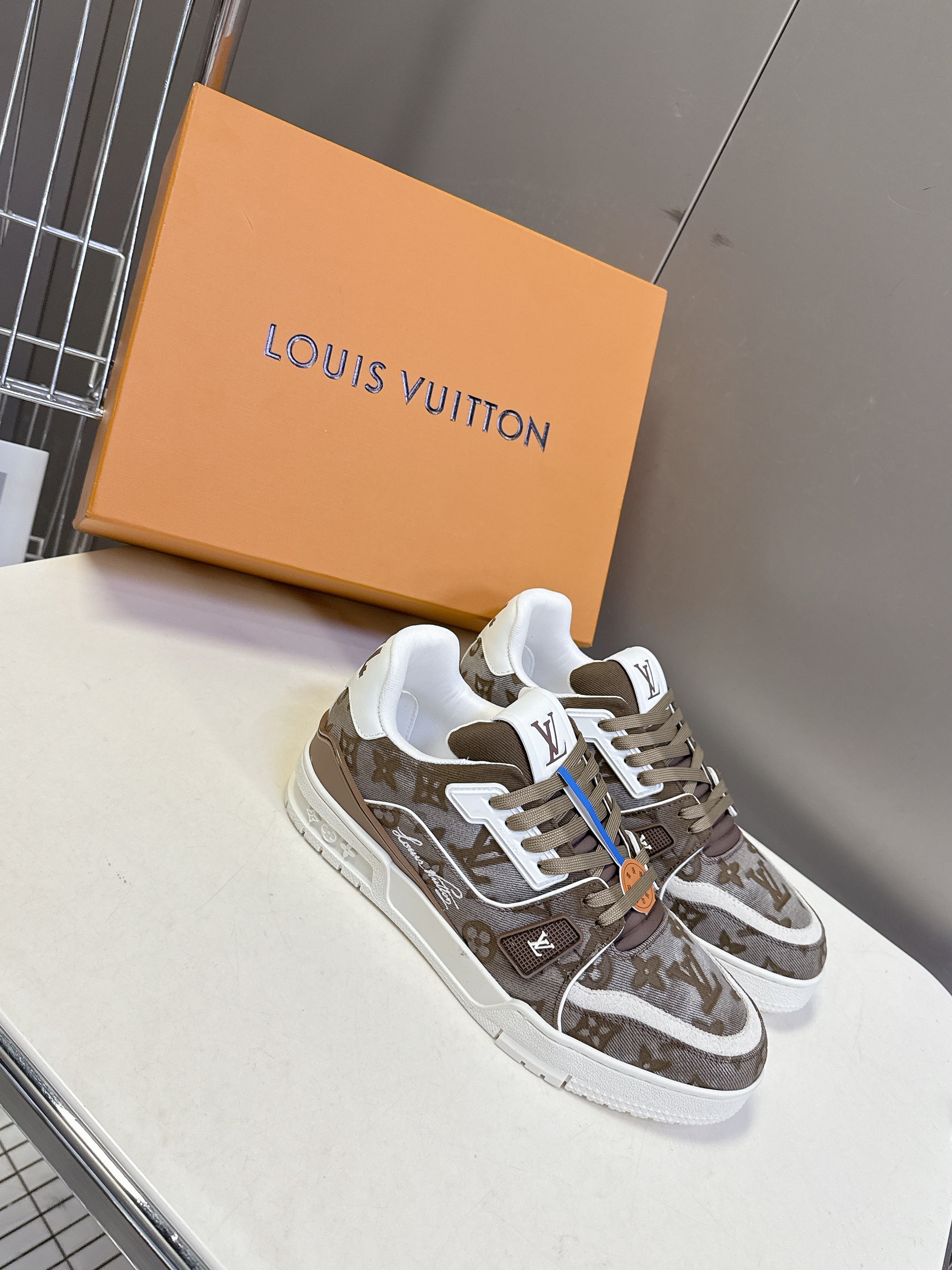 LV 26s Trainer Sneakers Taupe Denim 848155