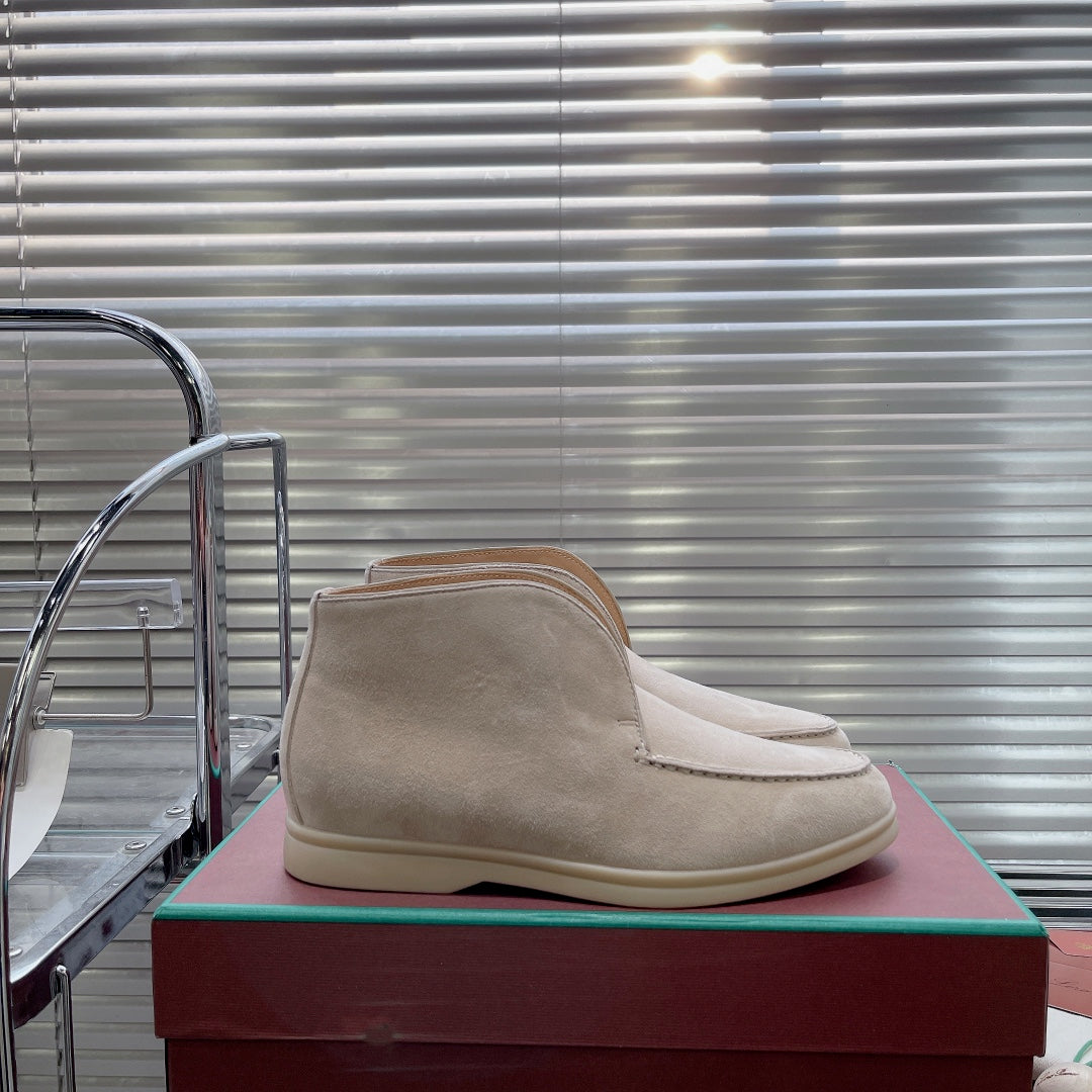 open walk chukka boot light grey suede