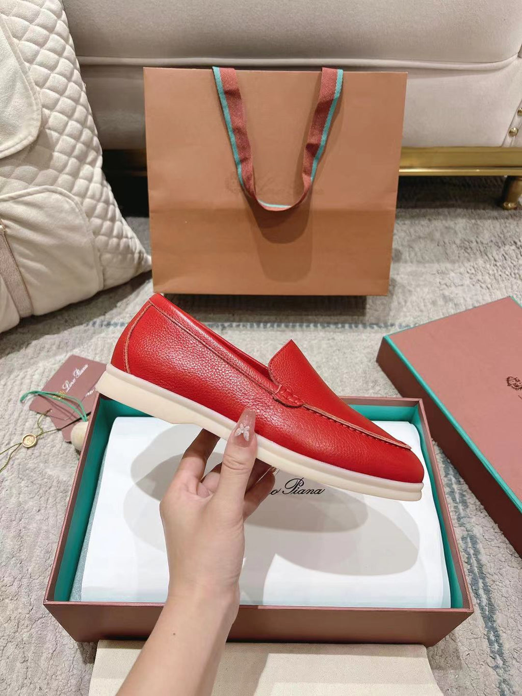 LP Summer Walk Red Grain Leather 664635