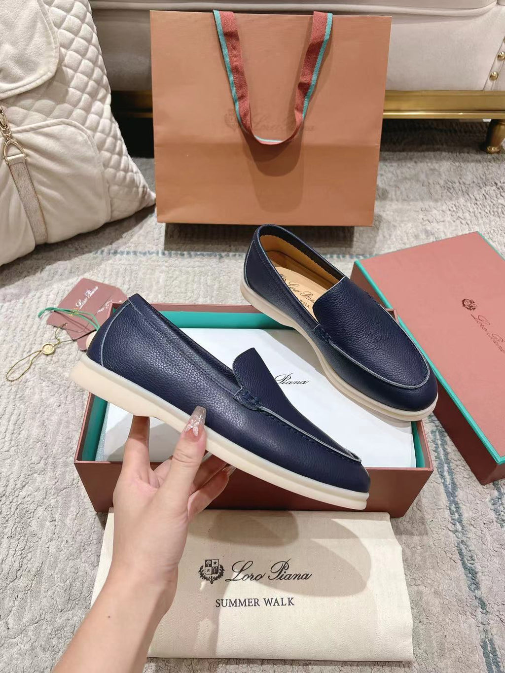 LP Summer Walk Dark Blue Grain Leather 664630