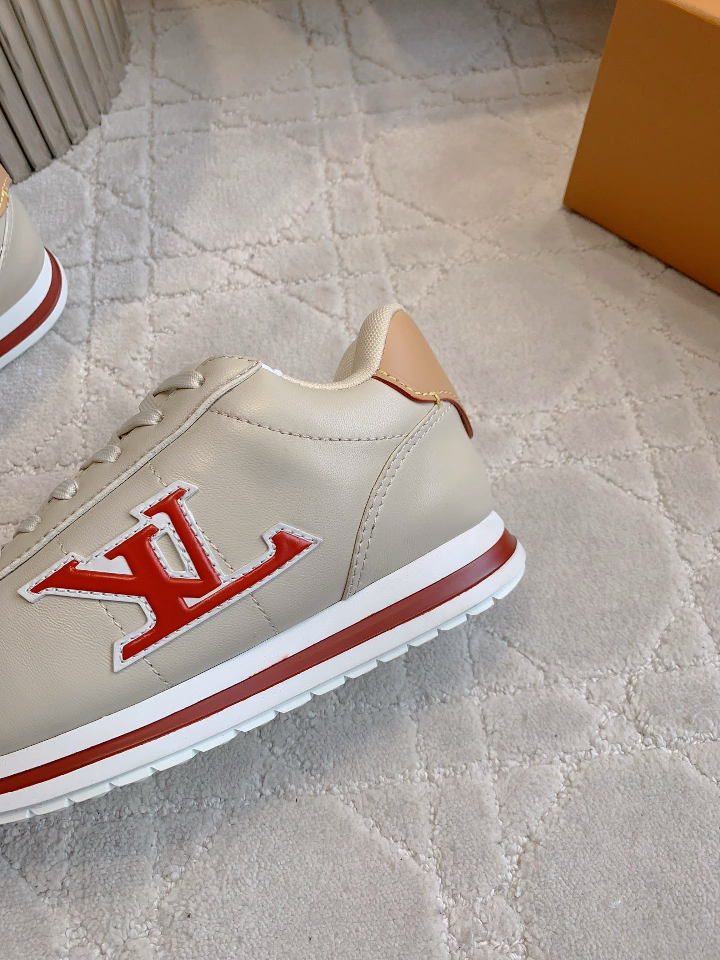 LV BUTTERSOFT Sneaker Tauple Monogram-Printed Lambskin 516888