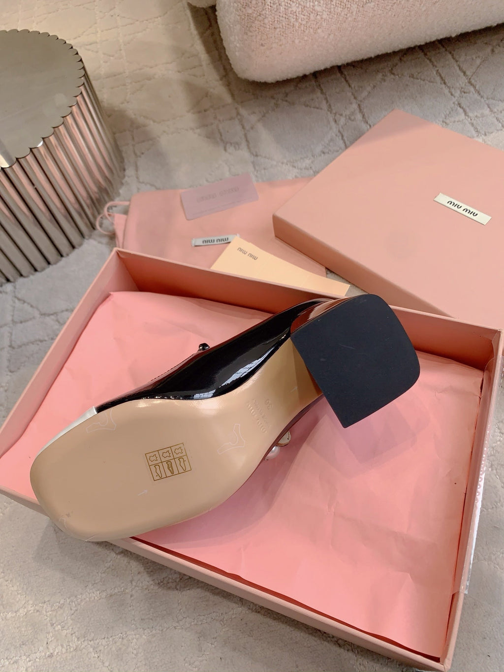Miu Bicolor Cap-Toe Pump Black White Patent Leather 724260
