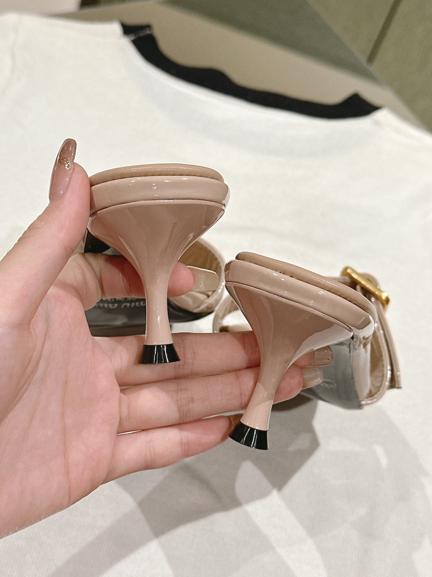 Miu x Balanc Studded Buckle Elegant Mules 45mm Beige Patent Leather 445869