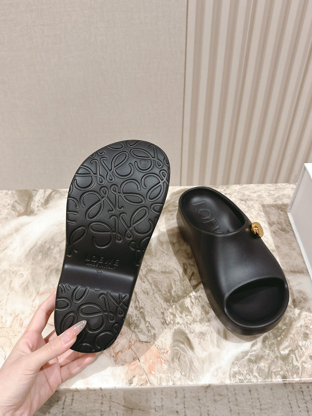 Loewe Foam Pebble Slide Black Rubber 306796