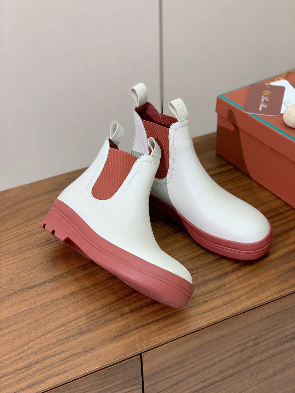 LP Lakeside  Ankle  Boots White Muted Pink Leather 503755