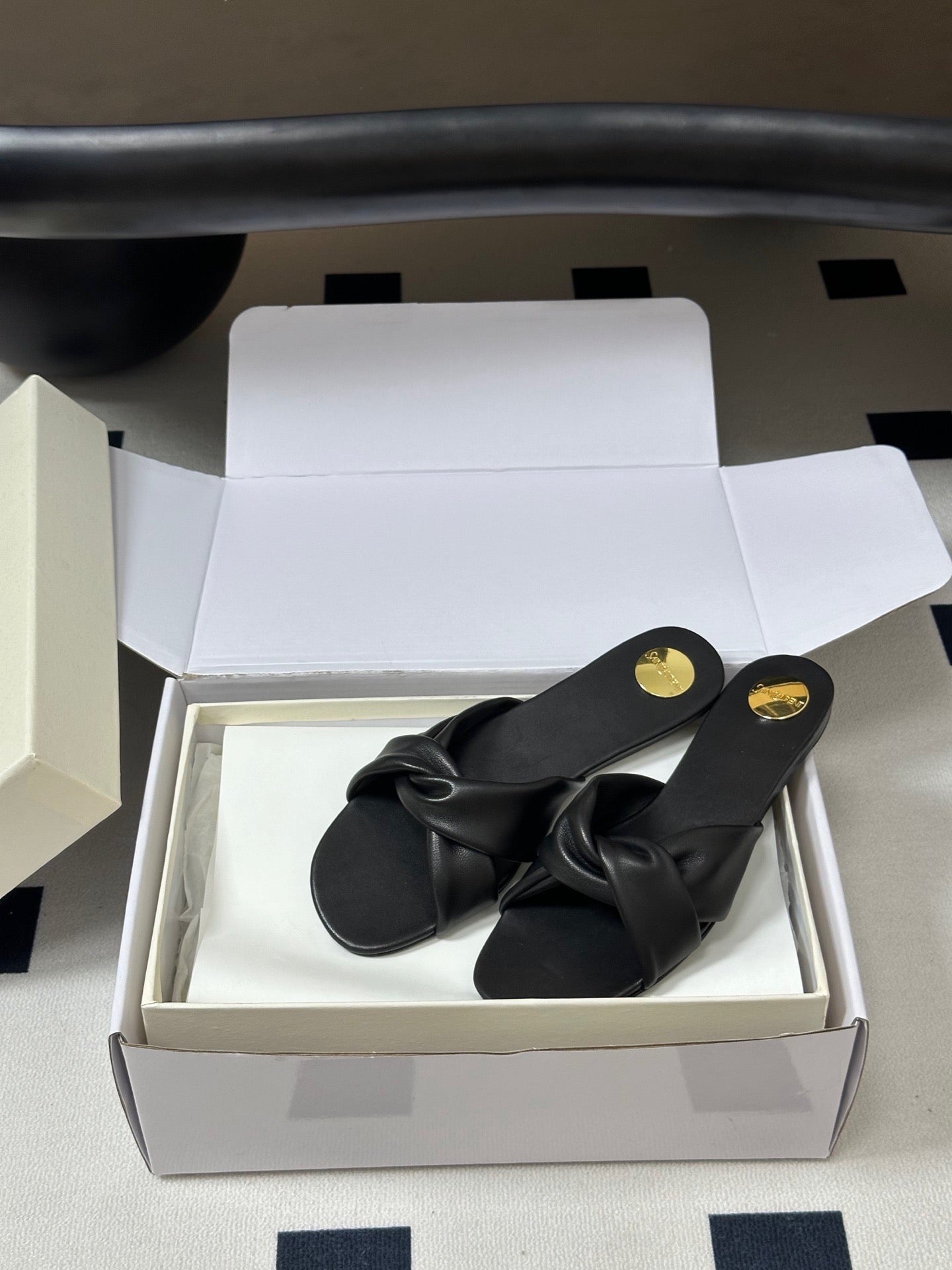 YSL Knotted Slide Black Smooth Leather 787567