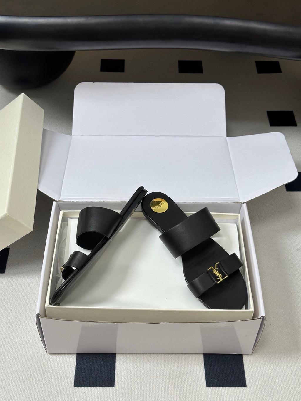 YSL Babylone Slides Black Smooth Leather 787571