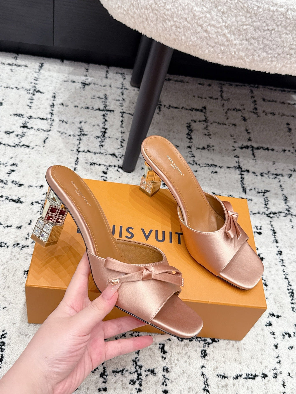 LV Cube Mules 7cm Beige Silk Fabric Sheepskin 880426