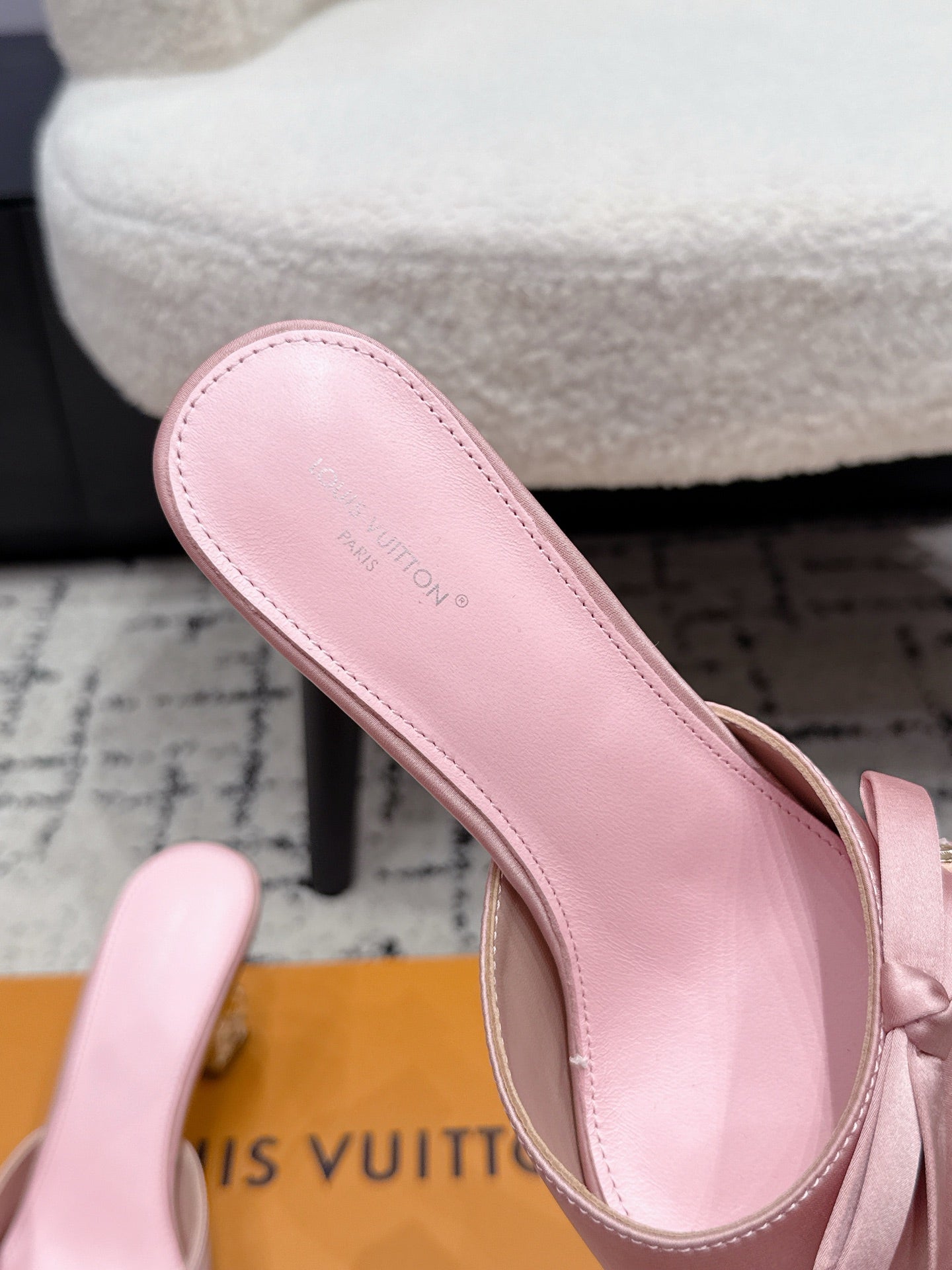 LV Cube Mules 7cm Light Pink Silk Fabric Sheepskin 880428