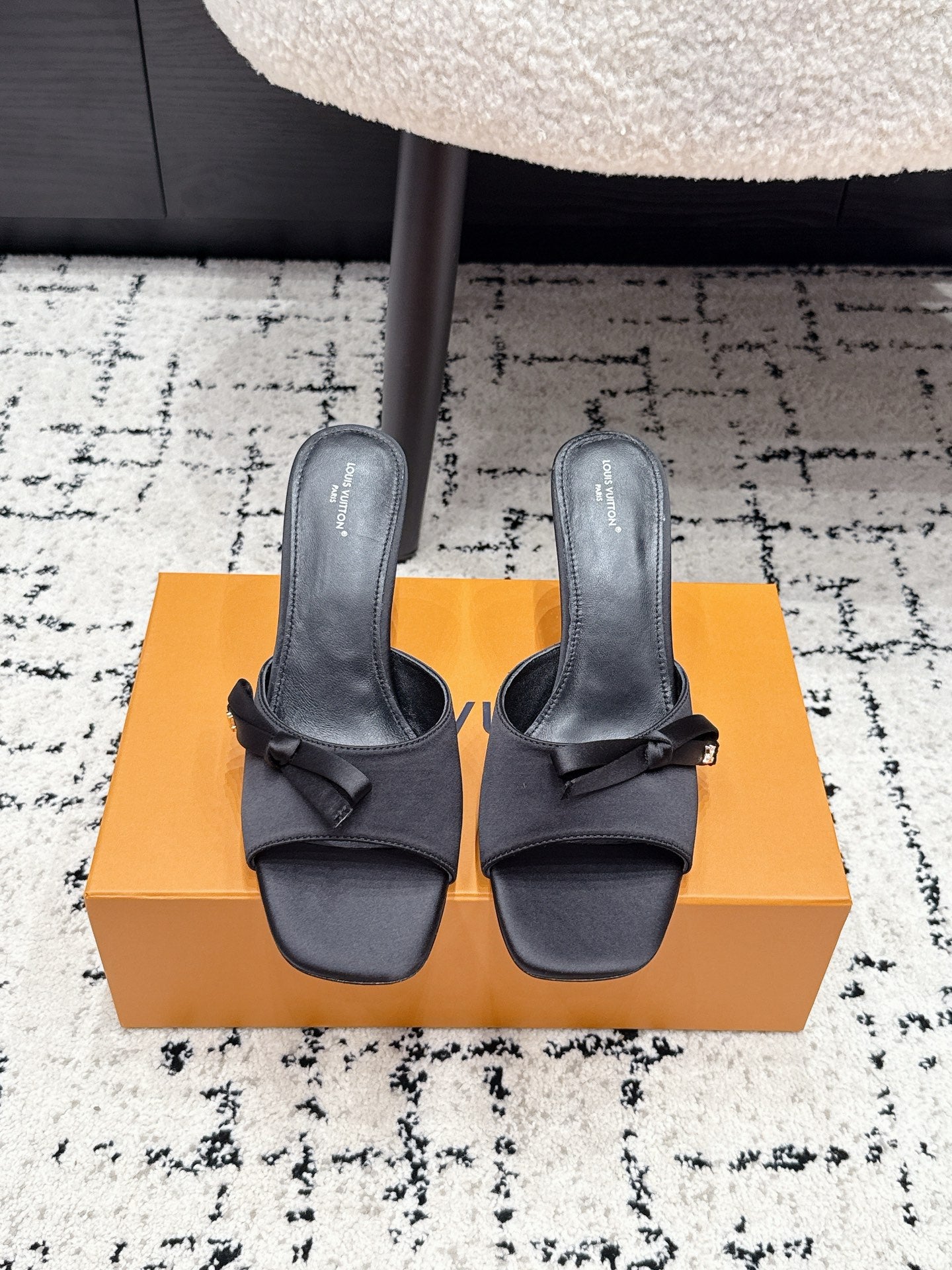 LV Cube Mules 7cm Black Silk Fabric Sheepskin 880431