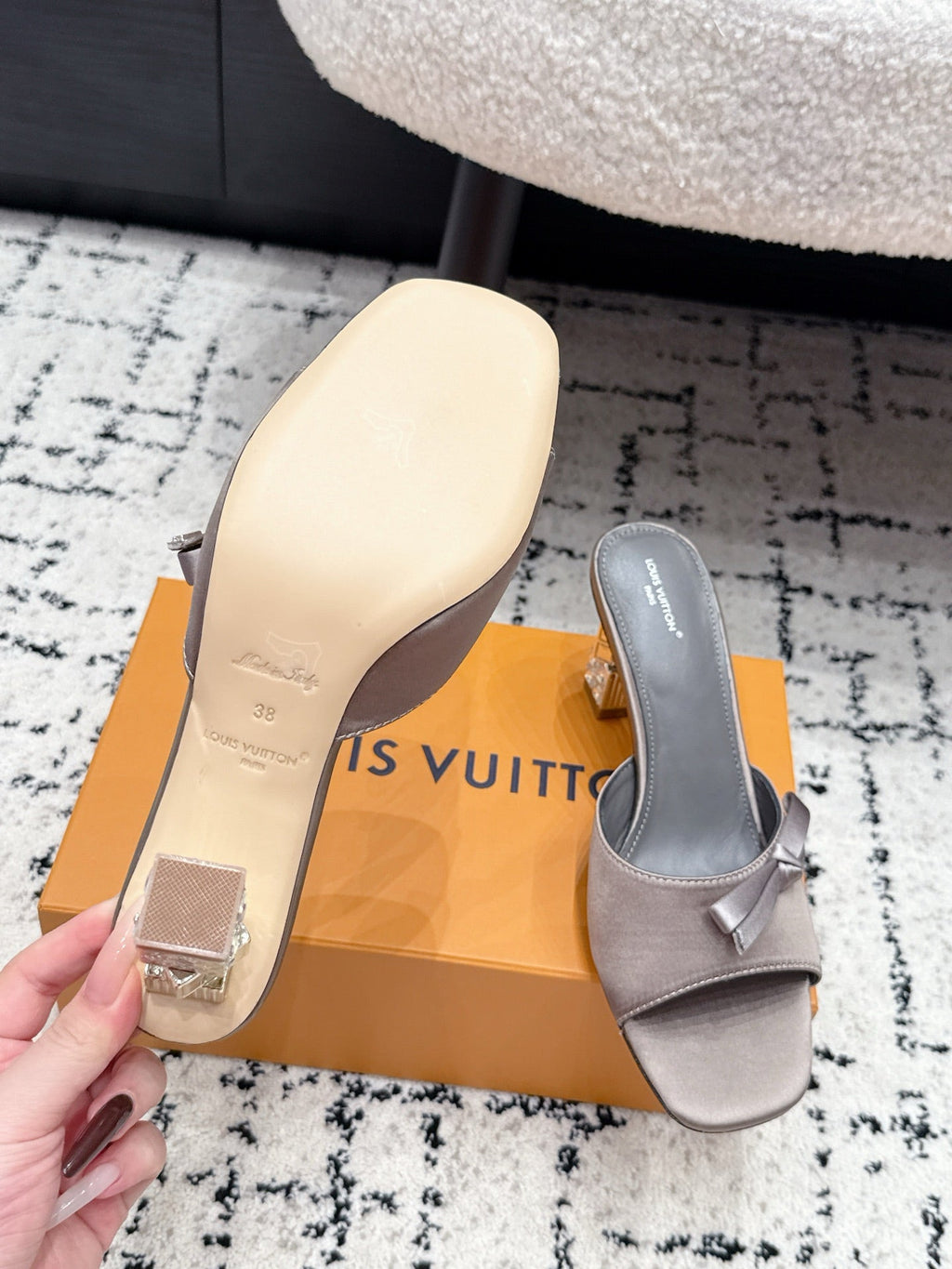 LV Cube Mules 7cm Taupe Silk Fabric Sheepskin 880432