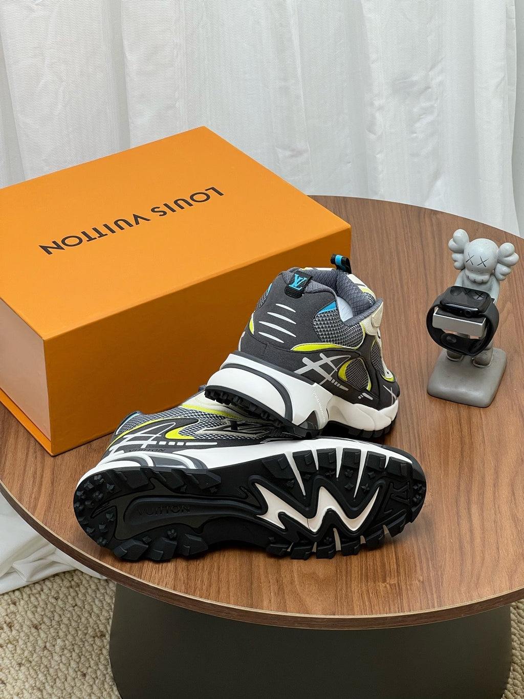 LV Tatic Runner Sneaker Black White Fabric 846542