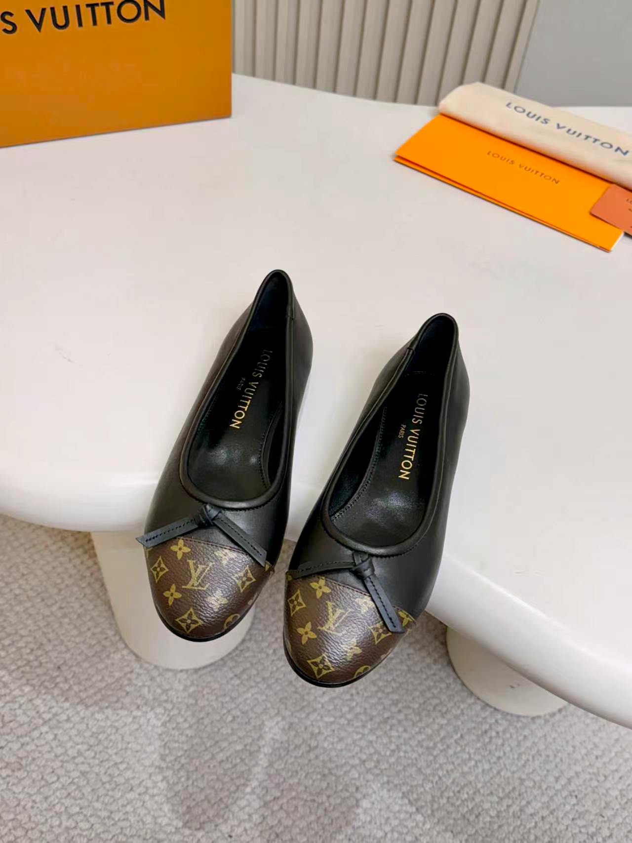 LV Darling Ballerina Black Cowhide 847109