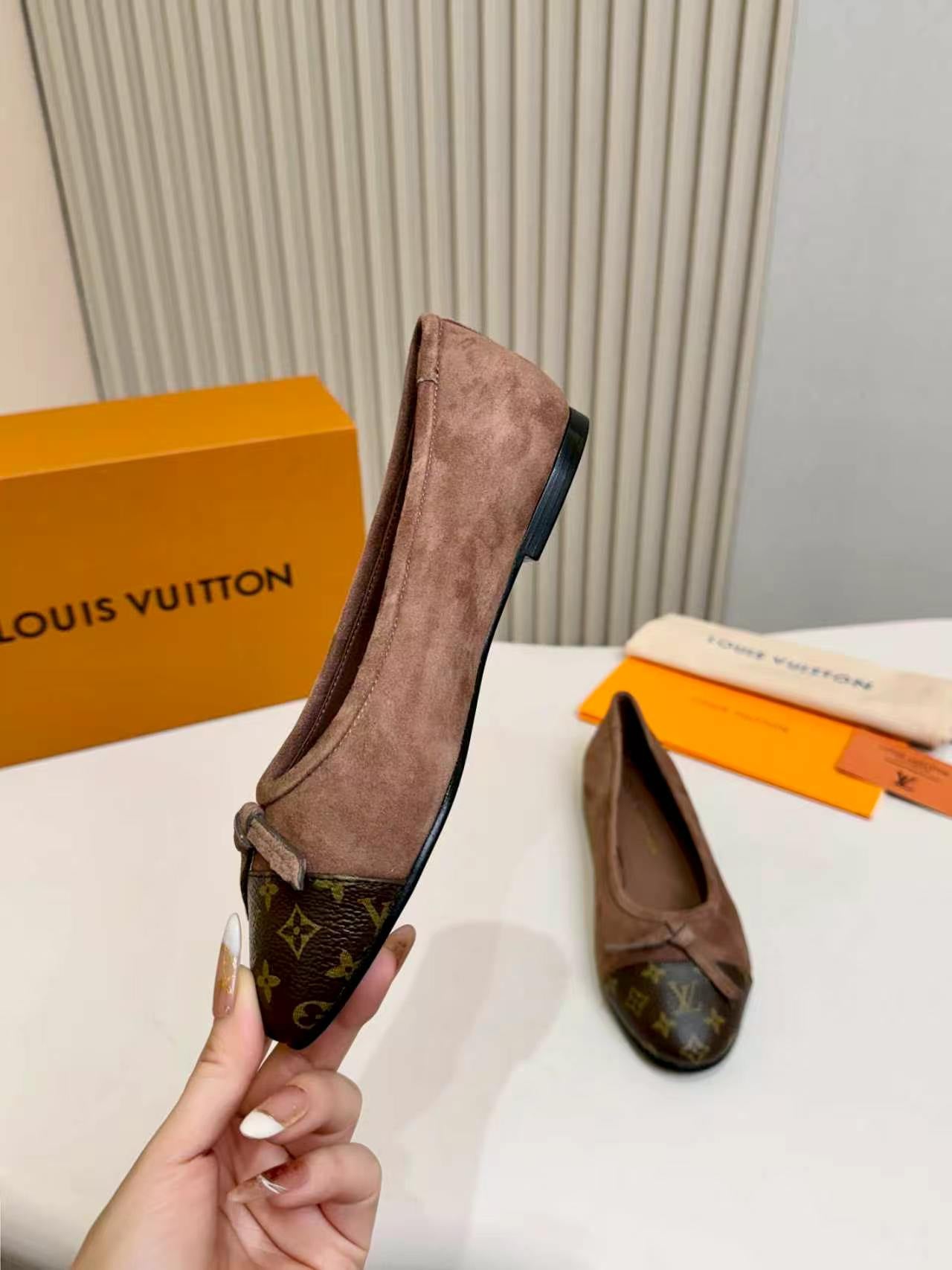 LV Darling Ballerina Coffee Suede 847115