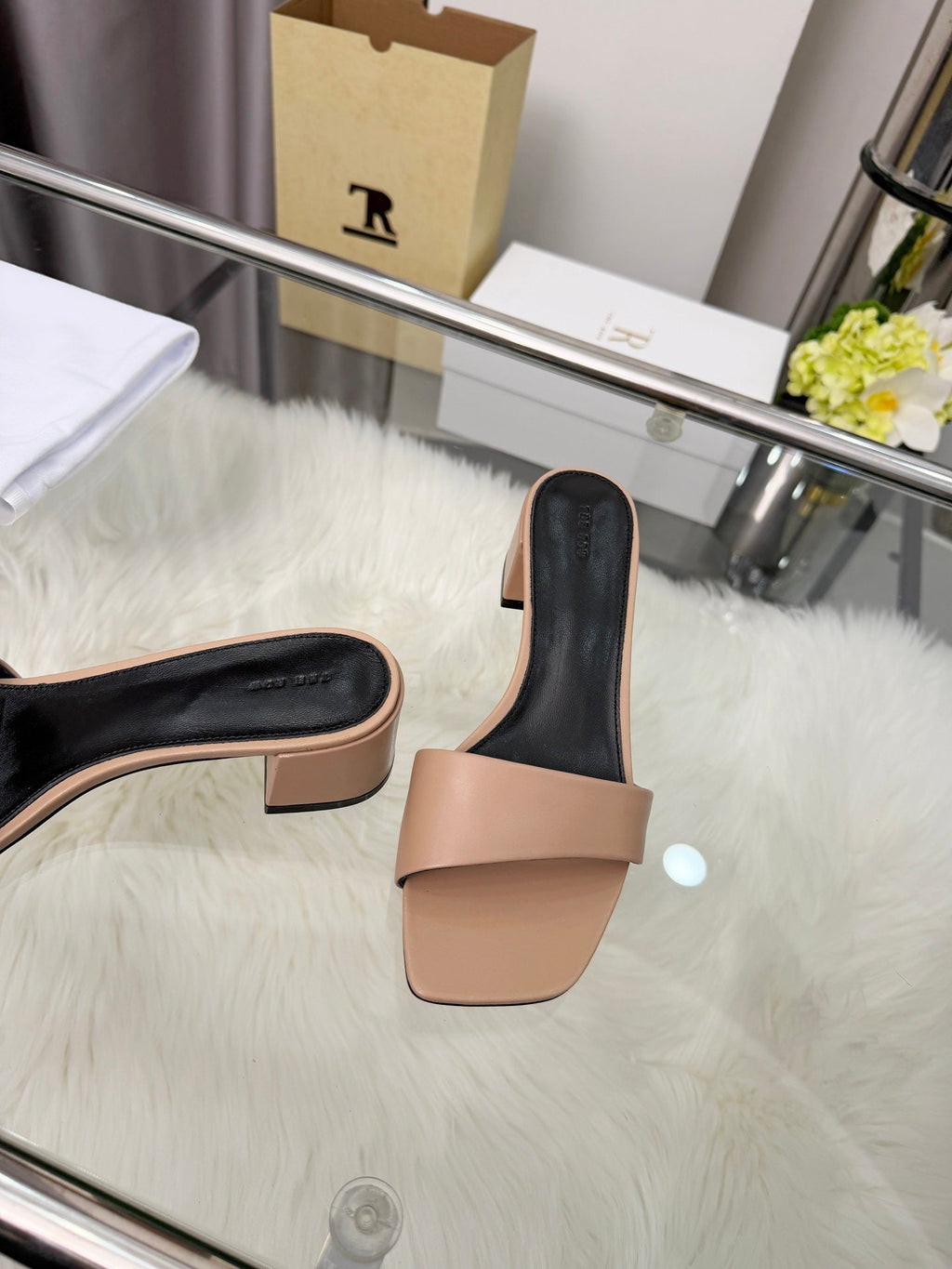 The Row New Chocolate Slide Beige Lambskin 707564
