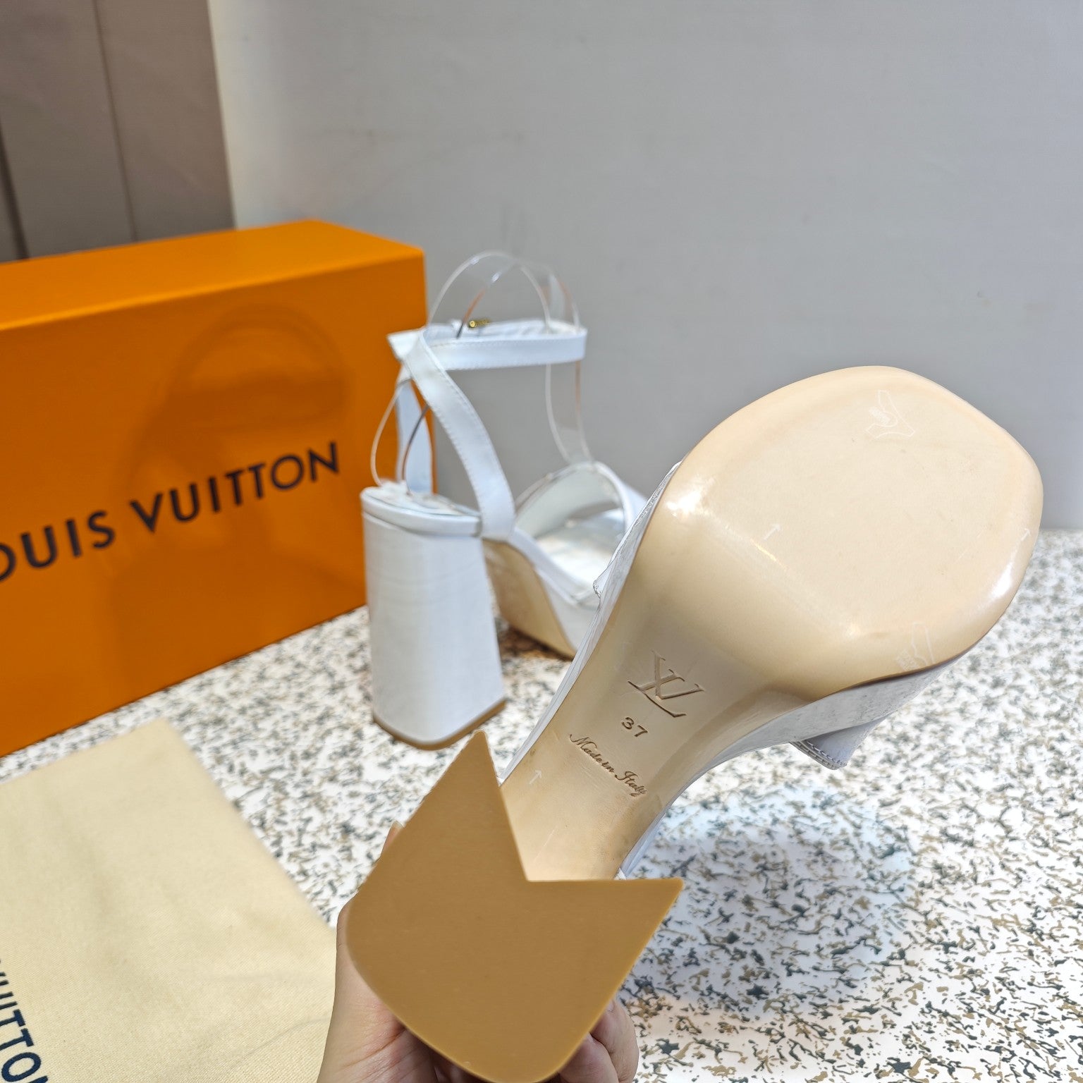 LV Shake Platform Sandal 110mm White Patent calf leather 456143