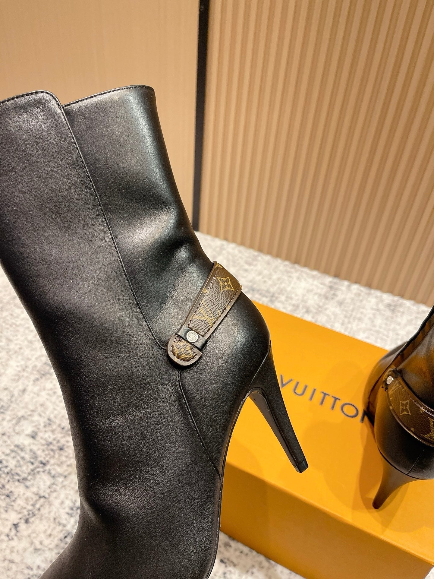LV Legacy Ankle Boot 80mm Black Cowhide 480589