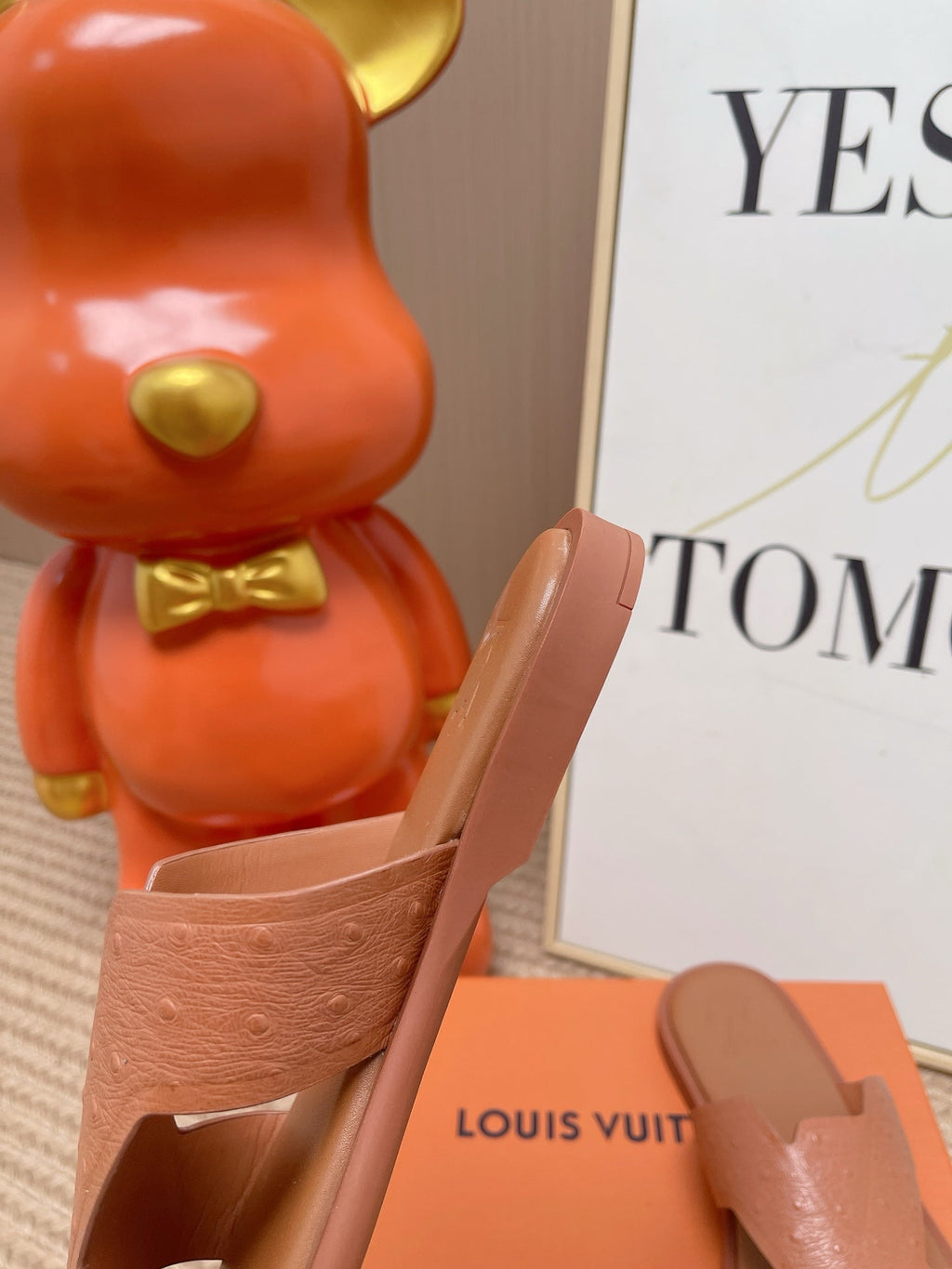 LV Oasis Mule Brown Ostrich 854219