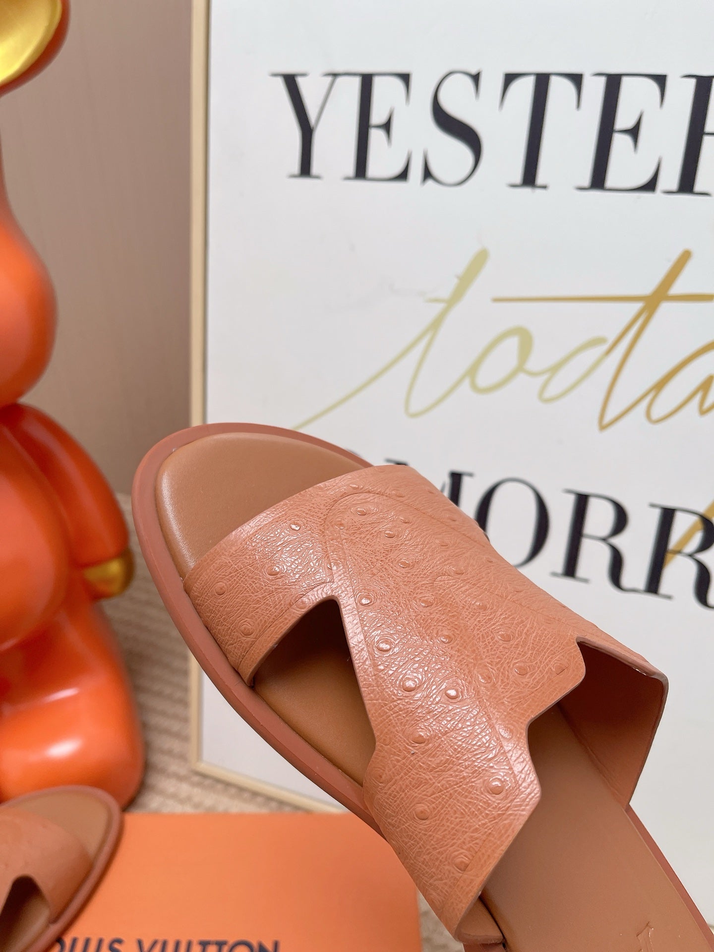 LV Oasis Mule Brown Ostrich 854219