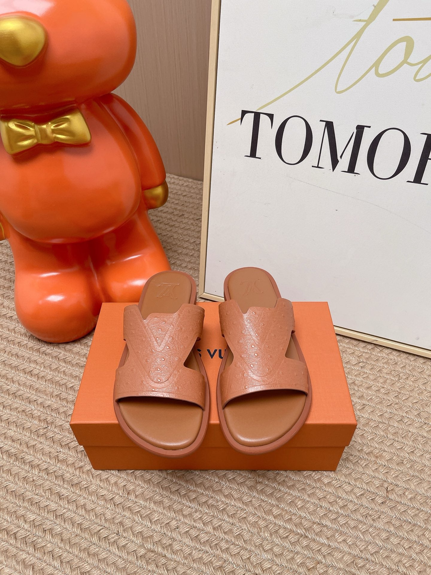 LV Oasis Mule Brown Ostrich 854219