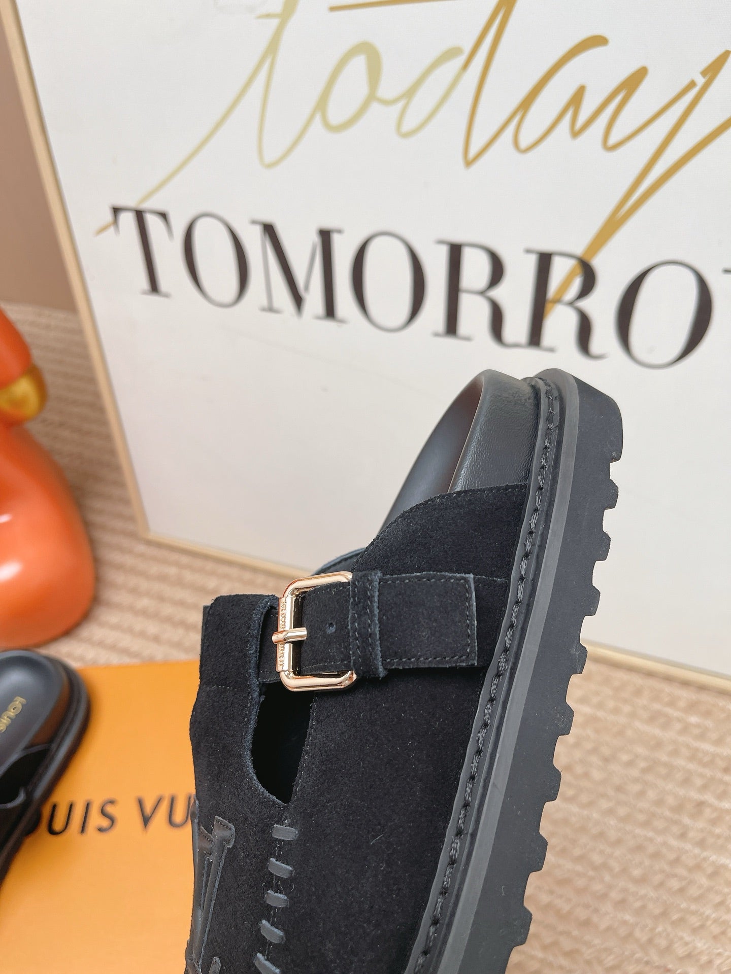 LV Colorado Closed Mule Black Suede 854267
