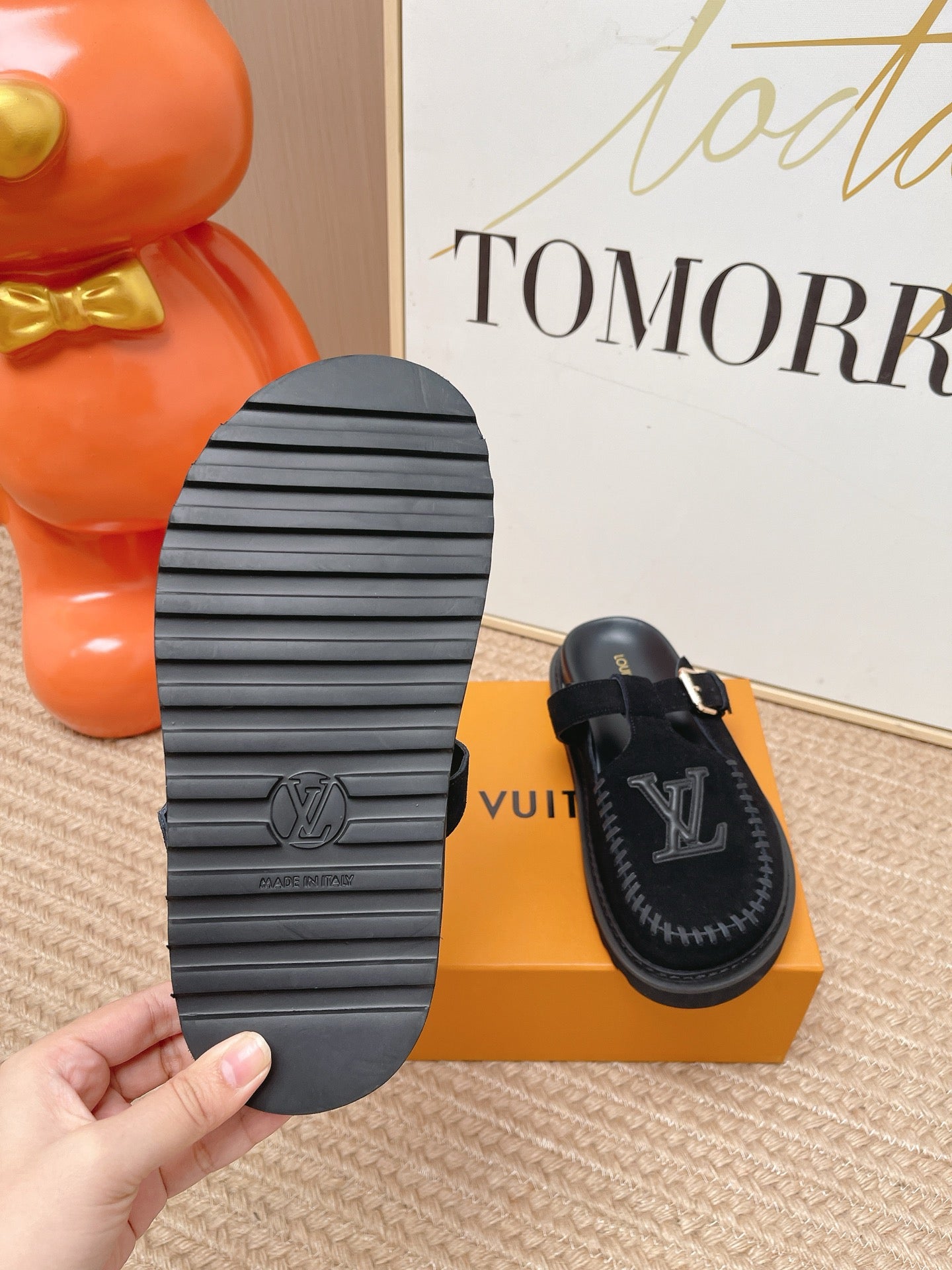 LV Colorado Closed Mule Black Suede 854267