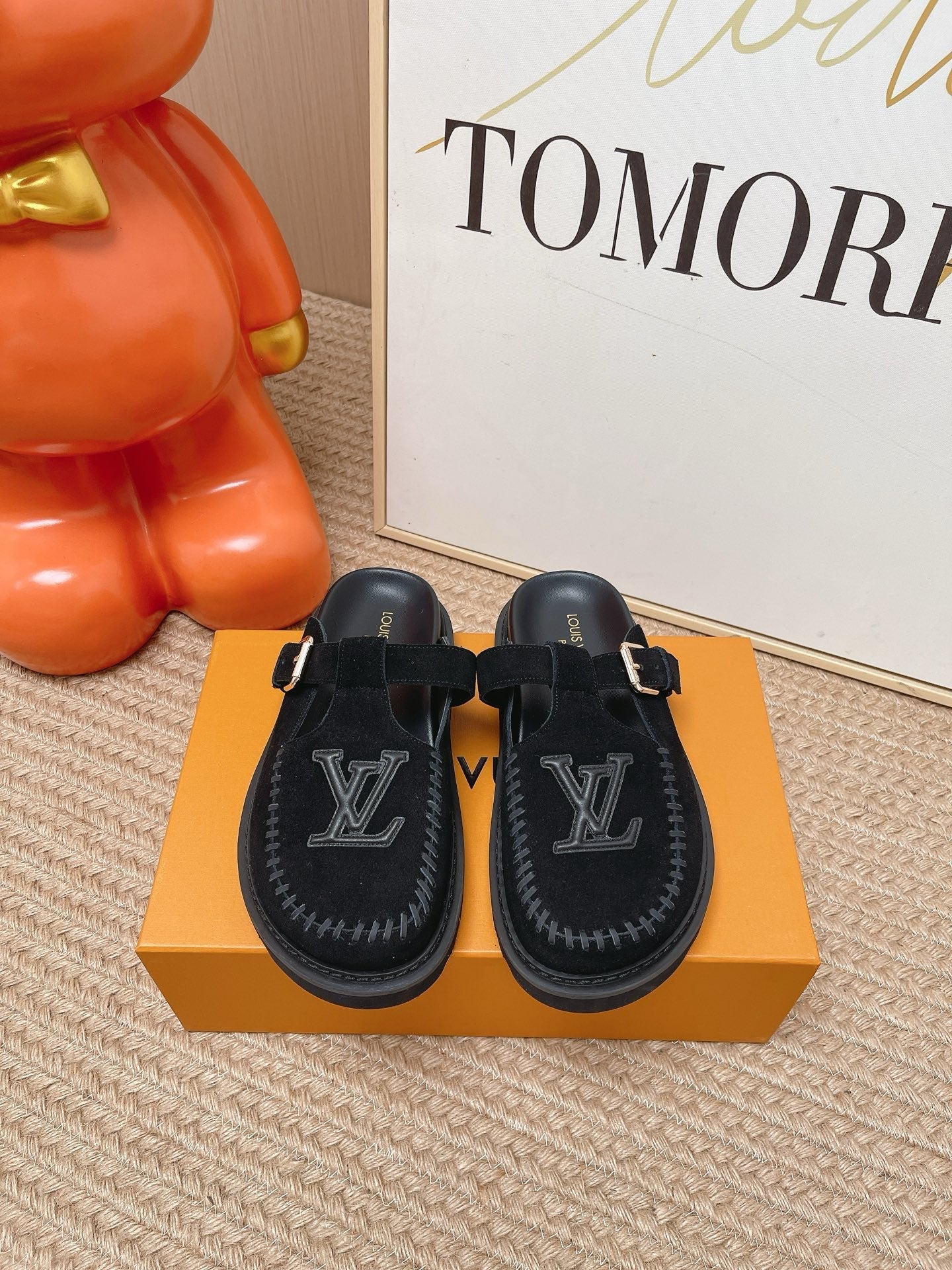 LV Colorado Closed Mule Black Suede 854267