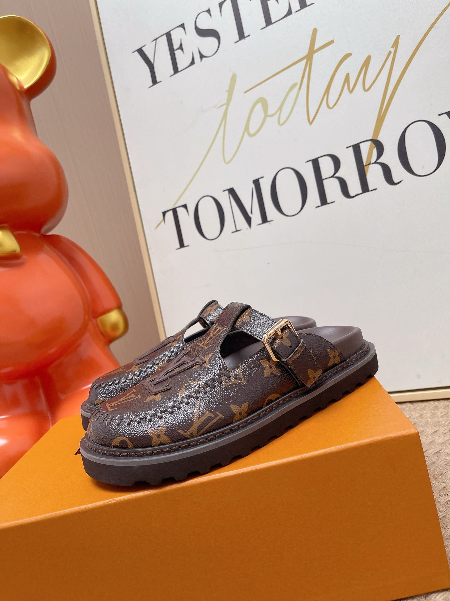 LV Colorado Closed Mule Brown Monogram Leather 854269