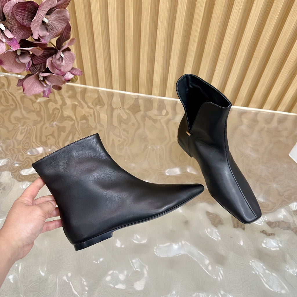 The Row Ava Boots Black Sheepskin 436642