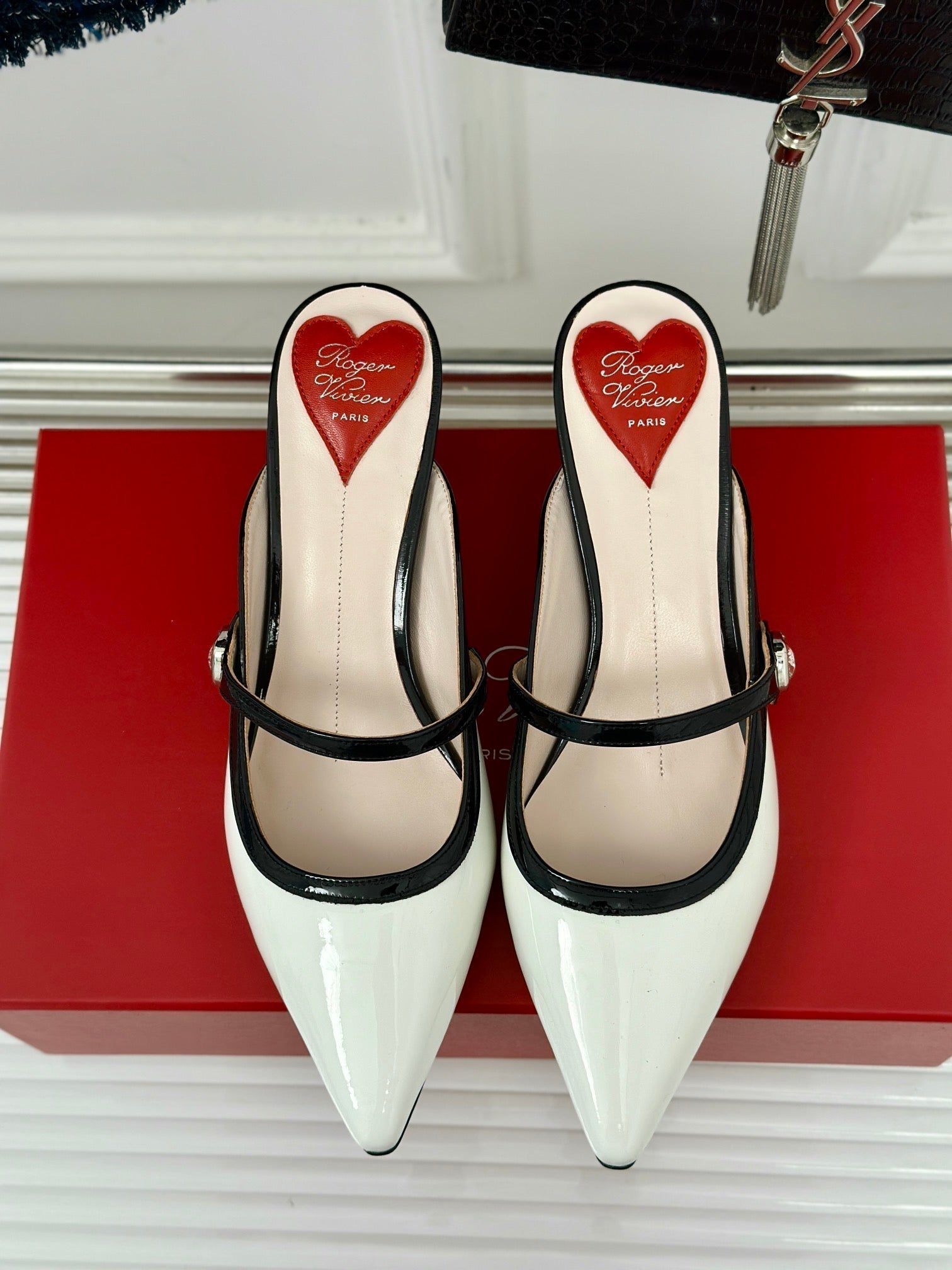Mary Jane Virgule Mules 55 Balck White Patent Leather