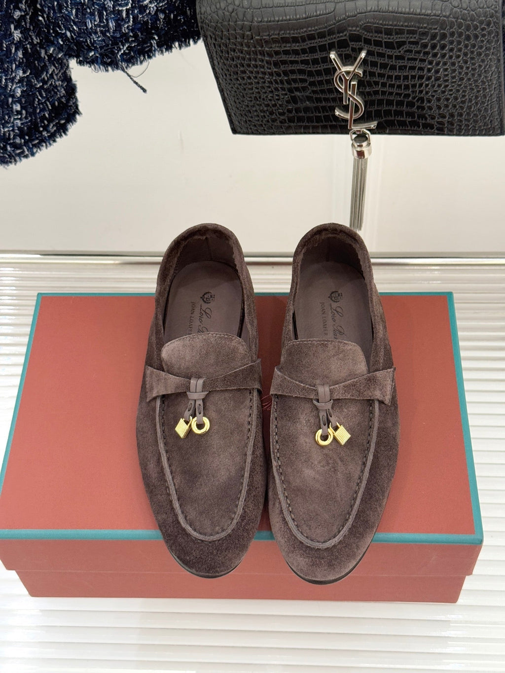 LP 26ss Summer Charms Walk Loafer Dark Brown Gold Suede 632567