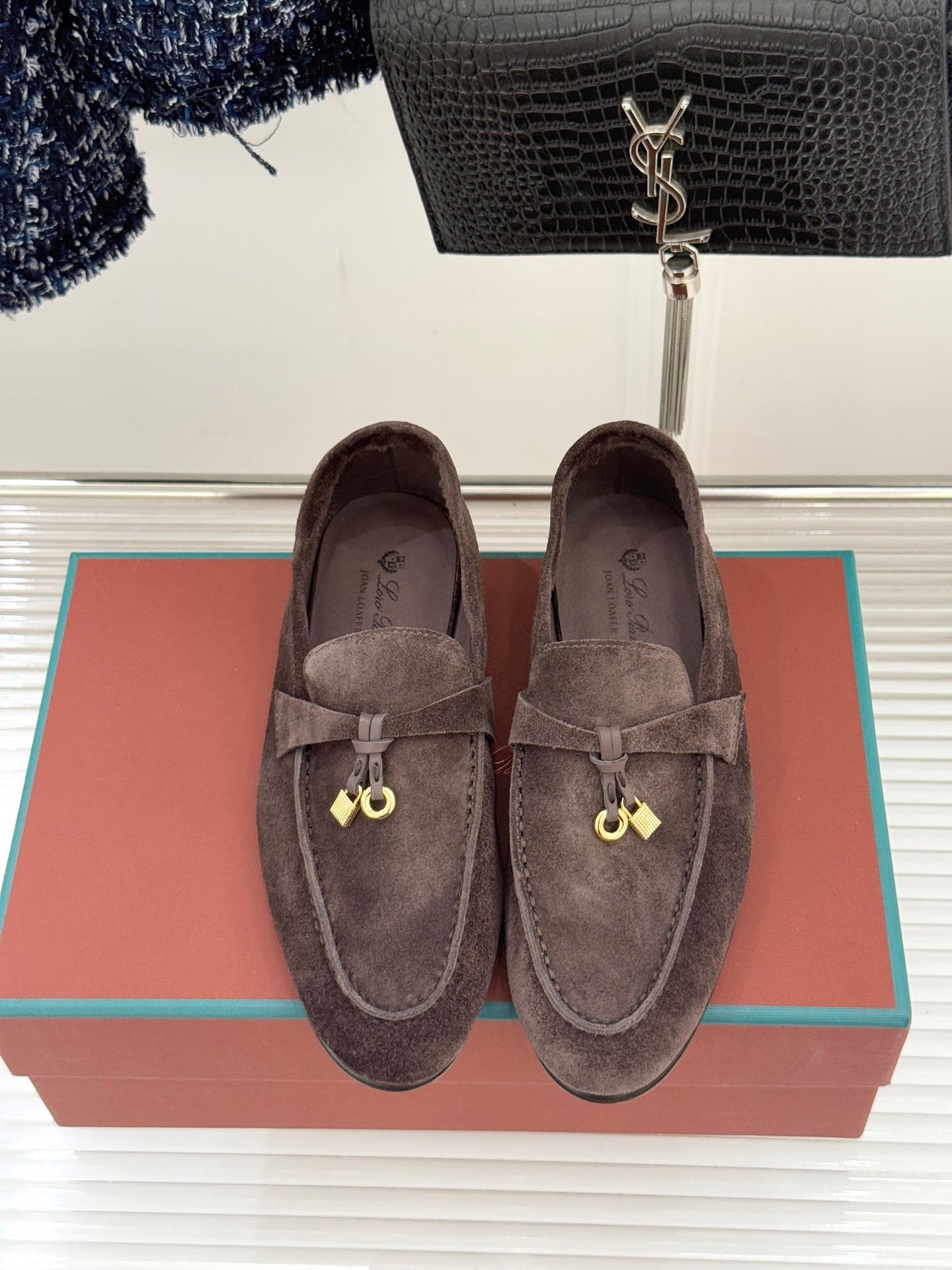LP 26ss Summer Charms Walk Loafer Dark Brown Gold Suede 632567