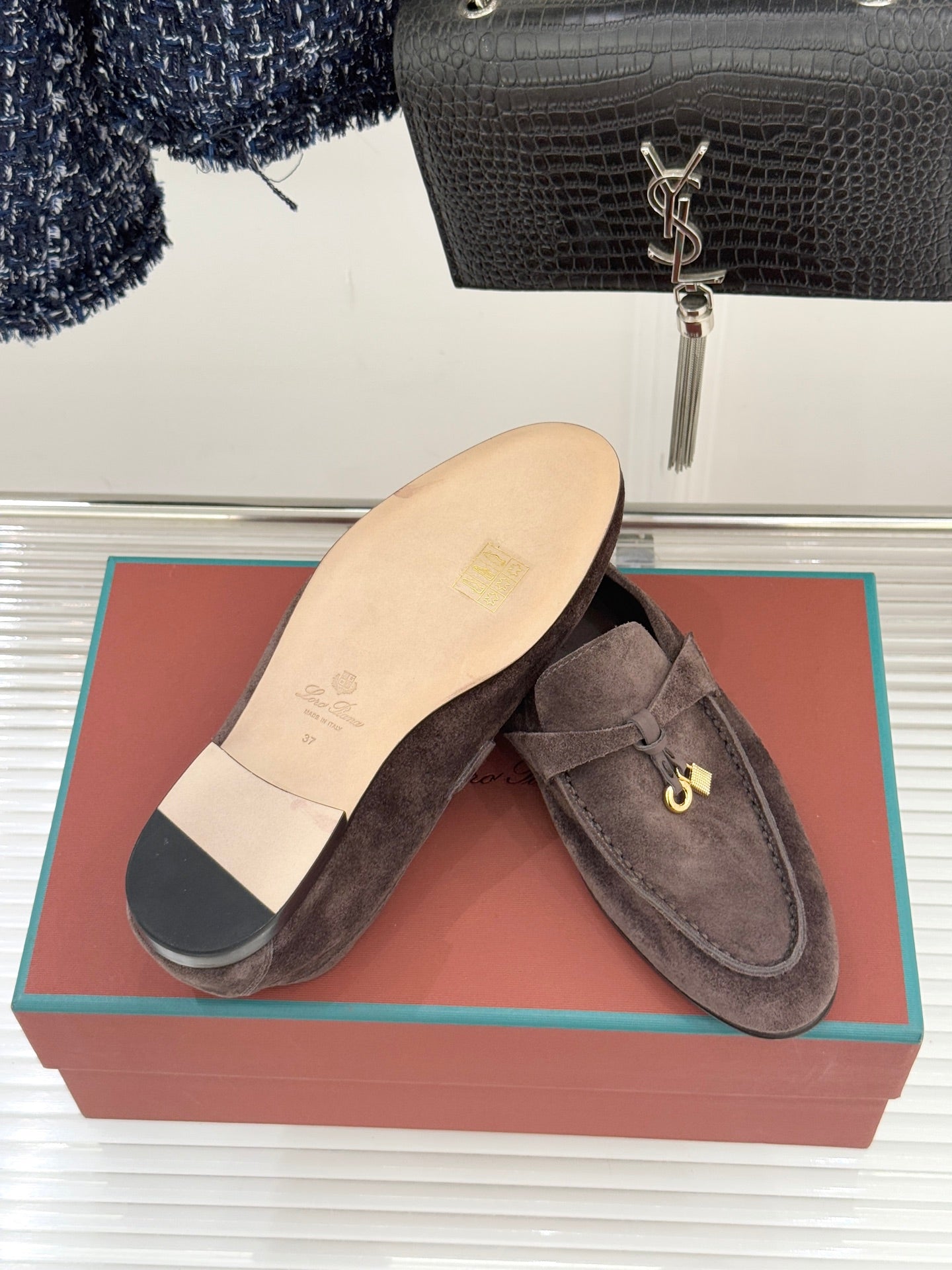 LP 26ss Summer Charms Walk Loafer Dark Brown Gold Suede 632567