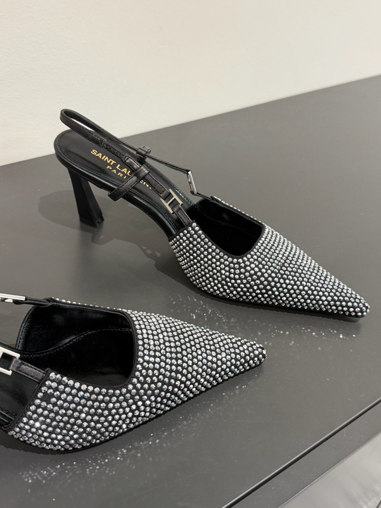 HIGH SLINGBACKS POINTED-TOE IN BLACK LAMBSKIN WITH SILVER CRYSTALS