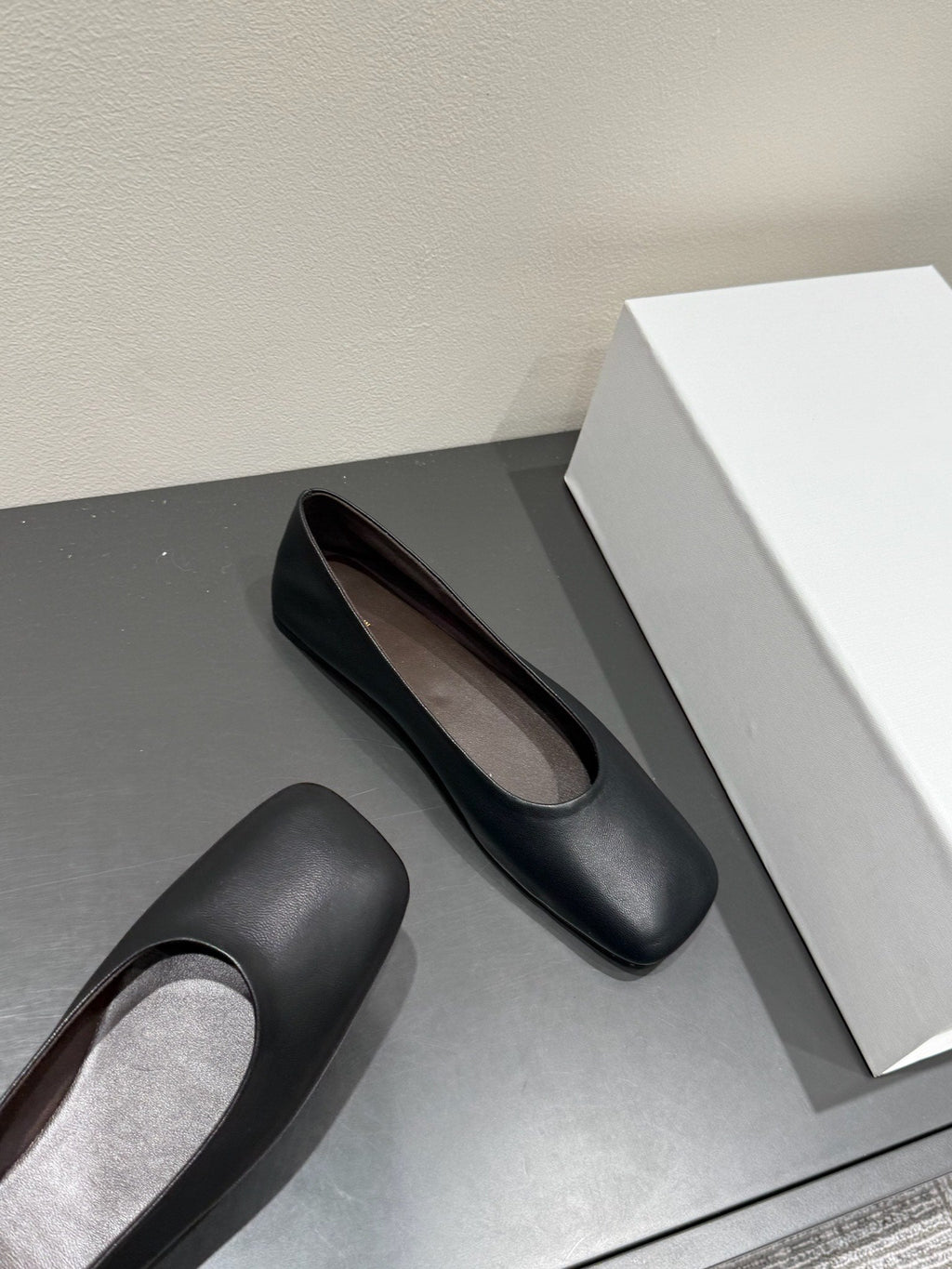 The Row Ballet Flats Black Cowhide 337513