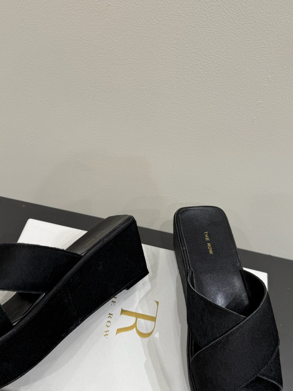 The Row Thick-soled Cross-strap Sandals 6cm Black Horsehair 337448
