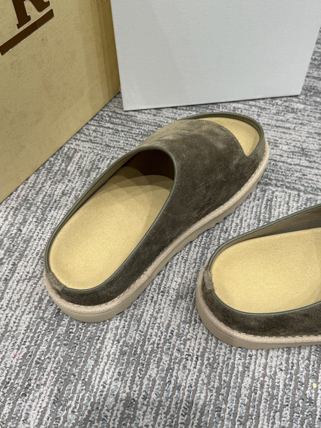 The Row Slide Sandals Olive Green Cow Suede 337473