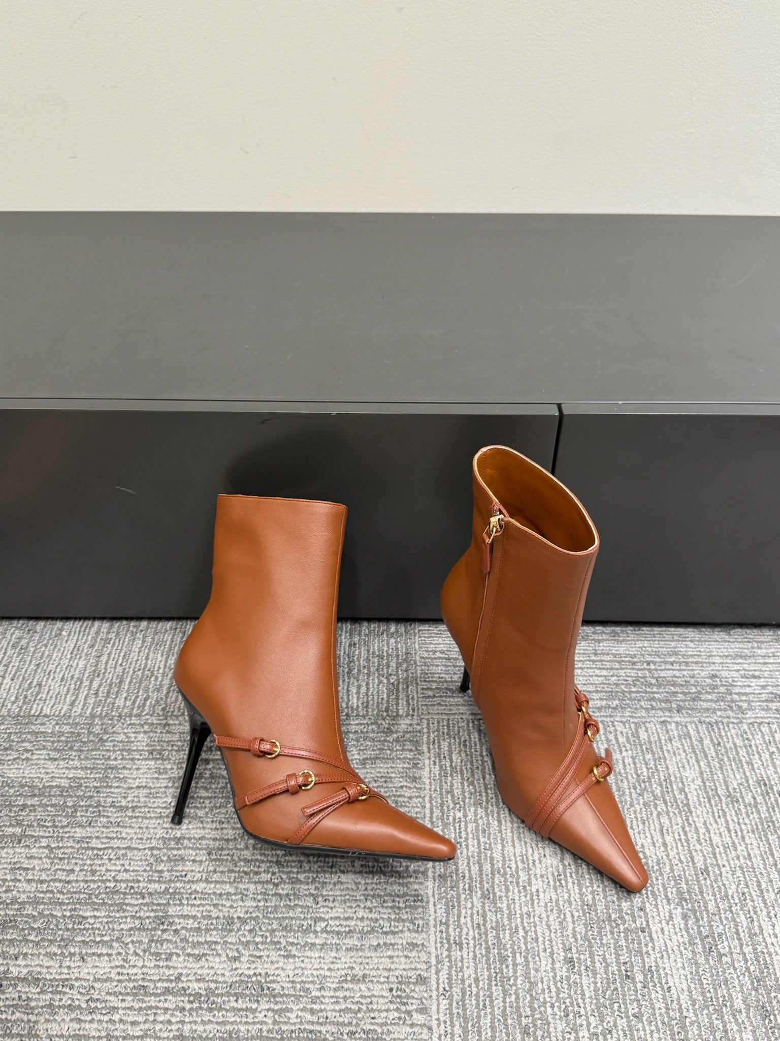 Miu 90 short boots brown cowhide 417982