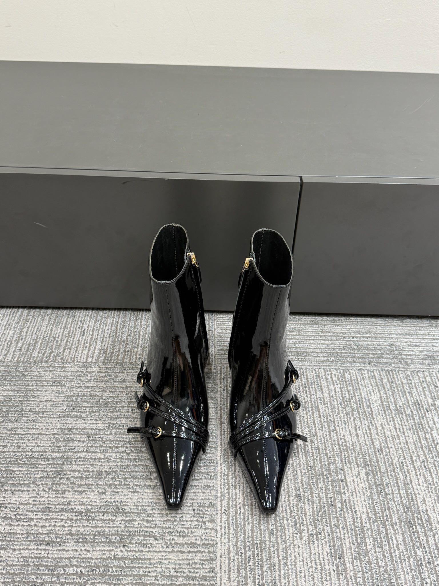 Miu short boots 40mm black patent leather 417985