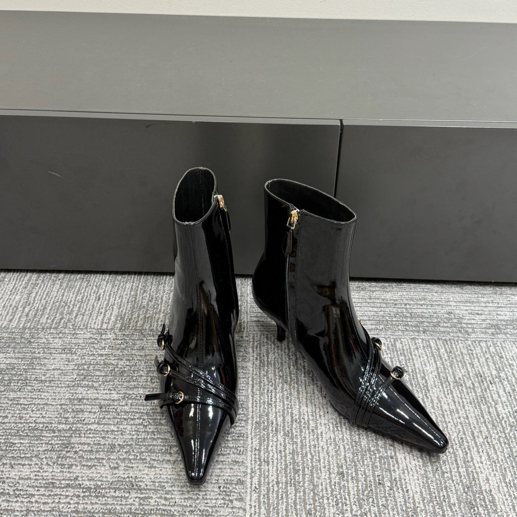 Miu short boots 40mm black patent leather 417985