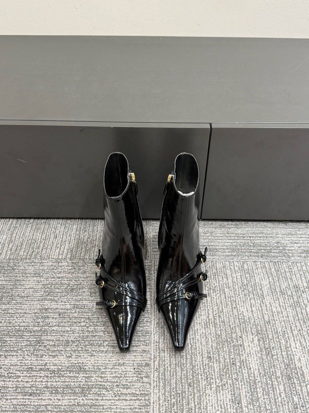 Miu short boots 90mm black patent leather 417986