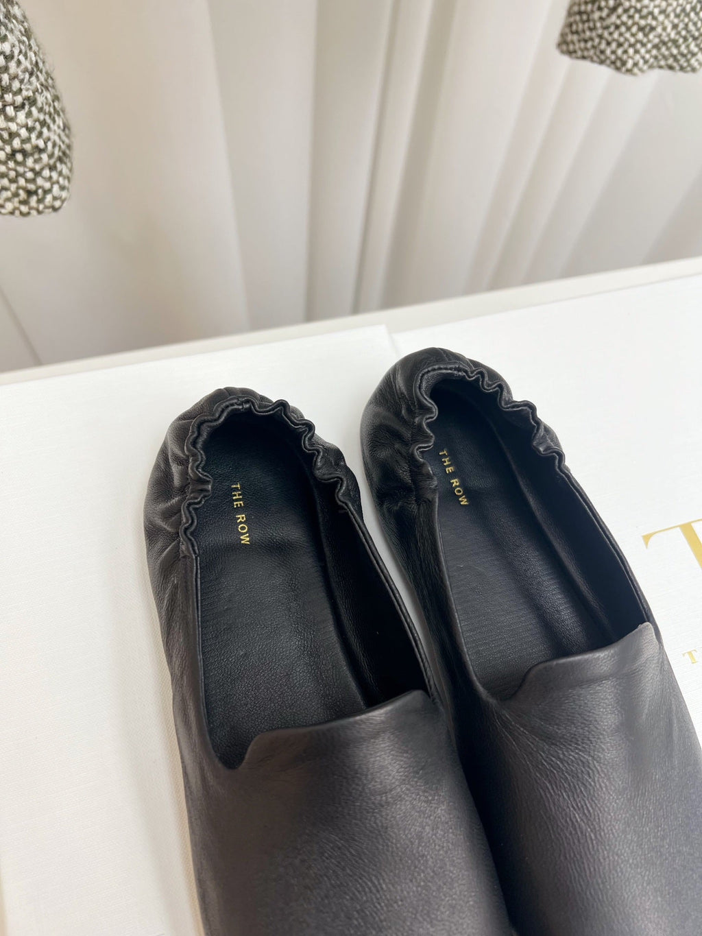 The Row Casa Ballet Flat Black Grain Leather 832674