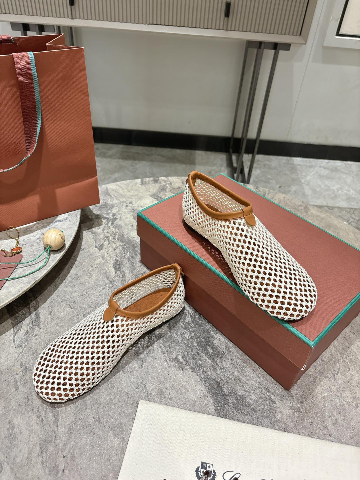 LP hollow knit ballet flats beige original leather 379024