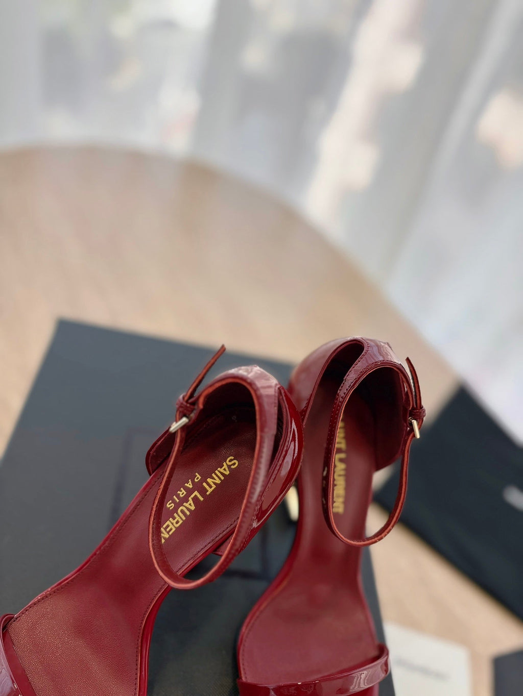 CLASSIC HIGH HEELS 10 CM IN CRIMSON RED PATENT CALFSKIN