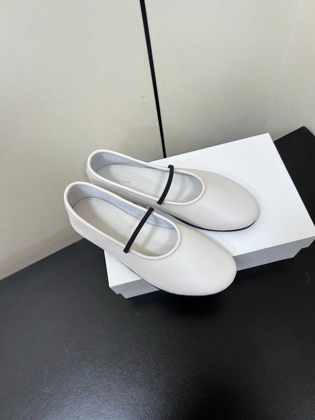The Row Elastic Ballet Flats White Calfskin 339993