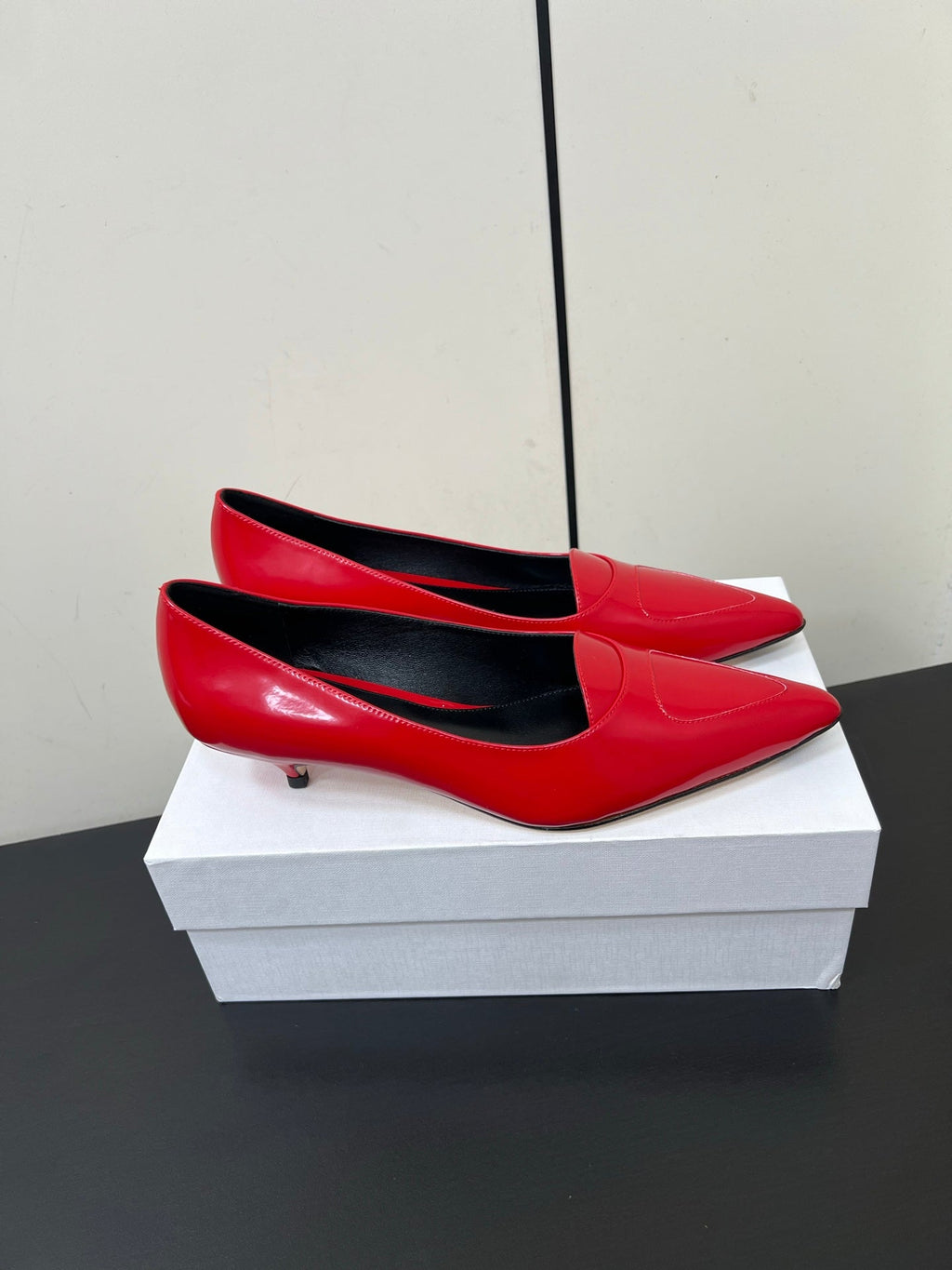 The Row Viv Kitten Pumps 3.5cm Red Patent Leather 340008