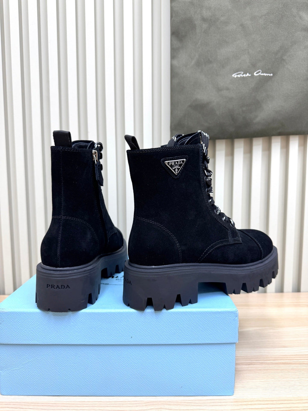 PRA Martin boots black suede 443667