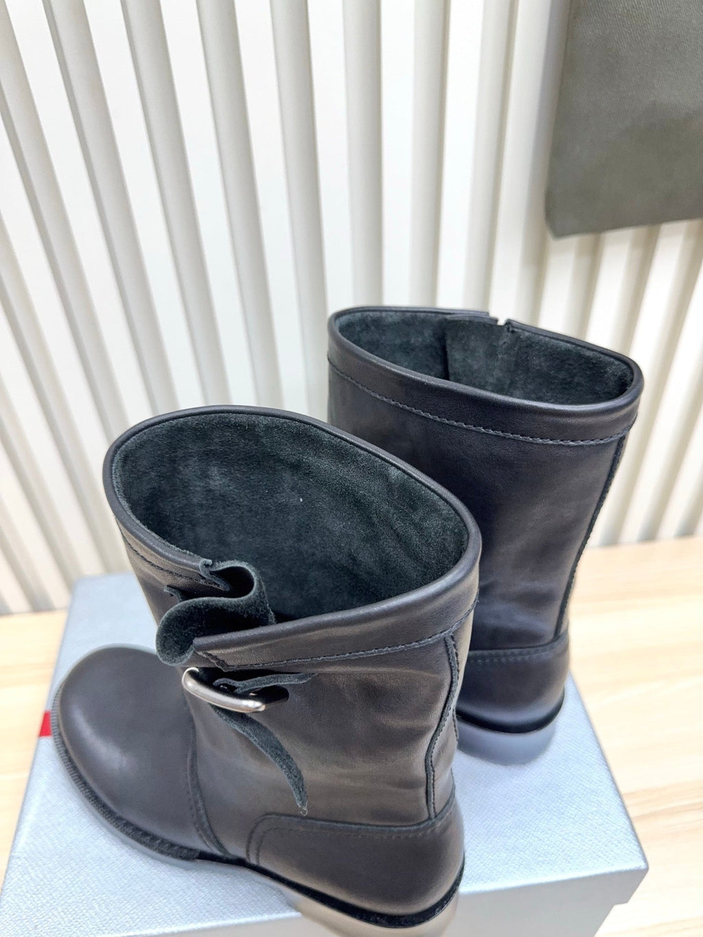 PRA Latest knight boots black sheepskin 443674