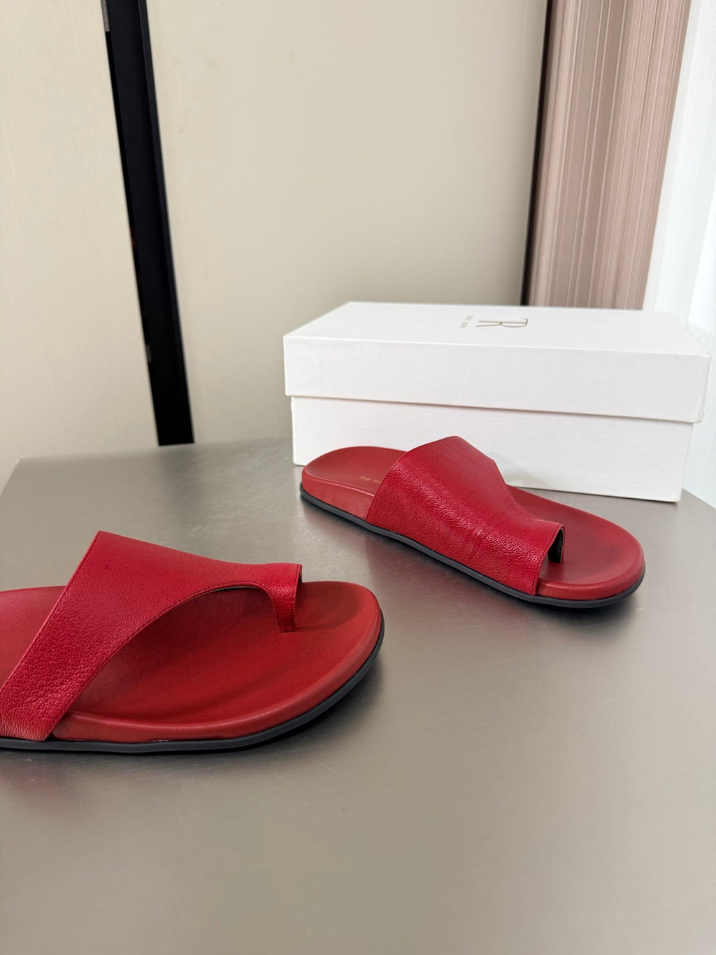 The Row Slip-on Sandals Red Cowhide 872481