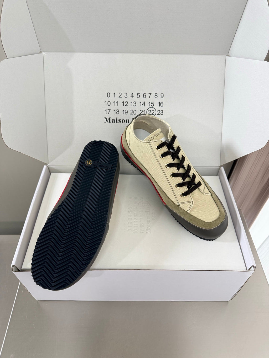 Maison Margiela Traveler Sneaker Khaki Olive Canvas Sheeepskin 872469